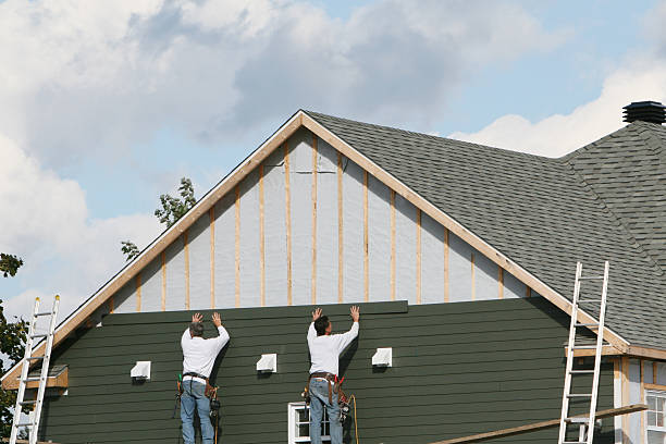 Professional Siding technician working in Troutville, PA